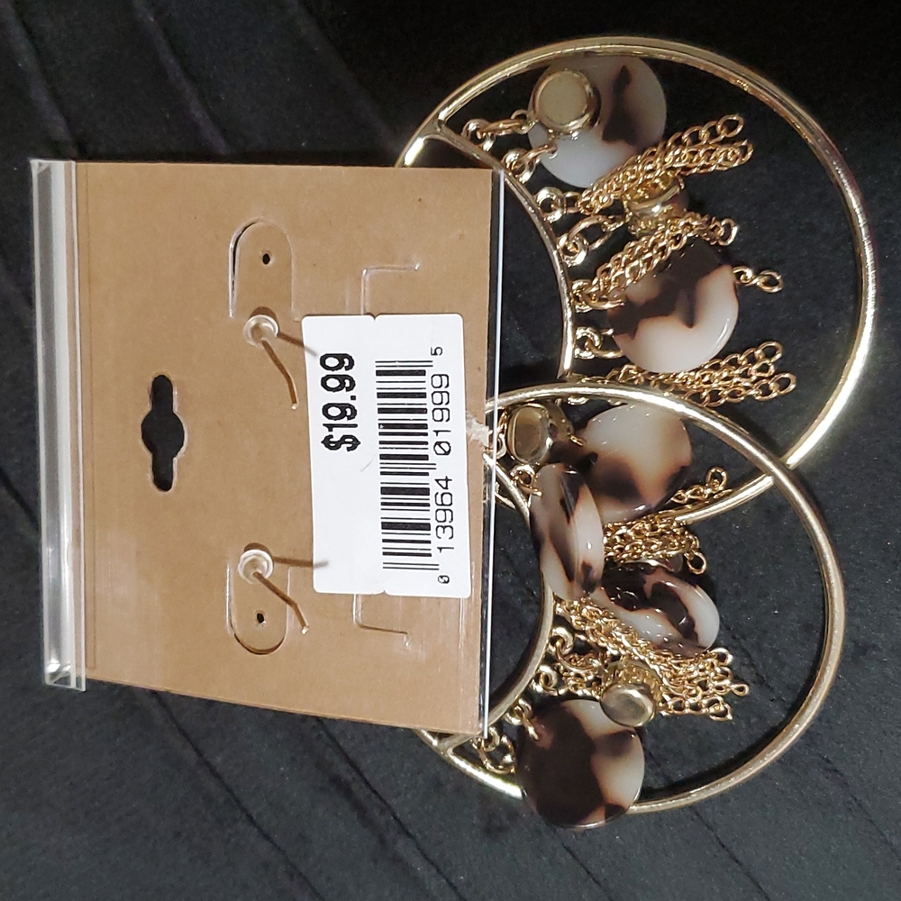 Erica Lyons Dangle Earrings - Picture 2 of 3